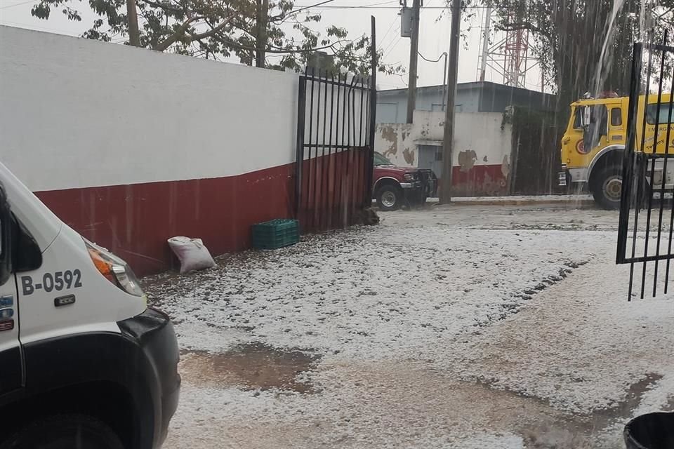 Esta tarde cayó granizo en Mazamitla.