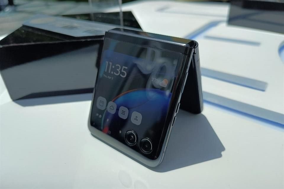 Motorola Razr 40 Ultra, el plegable más poderoso de la marca, llega a México con un precio de 30 mil pesos.