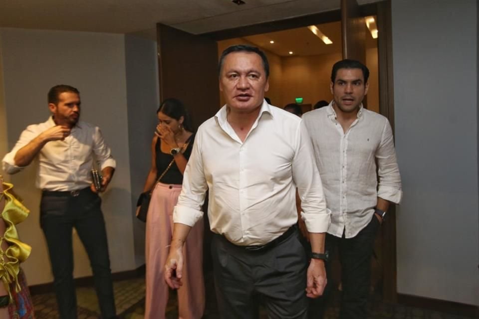 El 14 de junio pasado, priistas y ex priistas de Jalisco se reunieron con el senador de su partido, Miguel Ángel Osorio Chong.