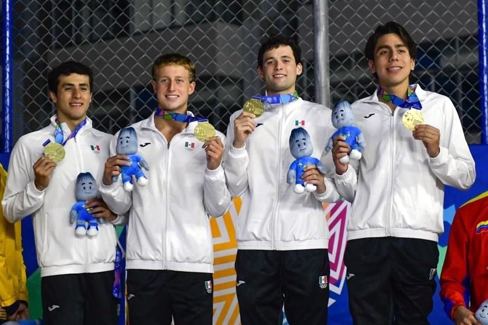 México suma medallas en los JCC 2023.