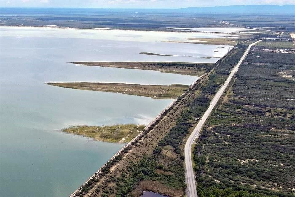 Actualmente la Presa El Cuchillo, en NL, tiene 568 millones de metros cúbicos de agua, mientras que la Marte R. Gómez, en Tamaulipas, 400 millones.