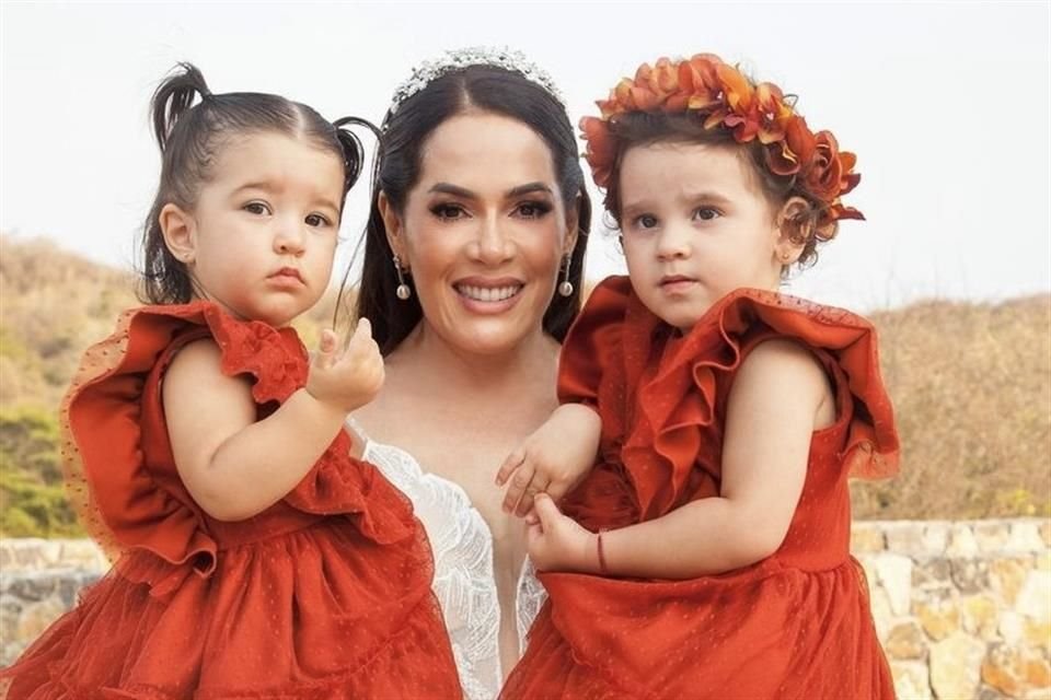 Las mellizas América y Camila Fernández Guinart son fruto del matrimonio de América Guinart con Alex Fernández.