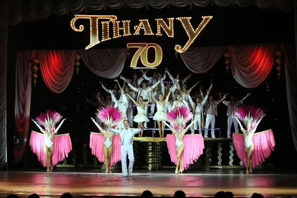 Con alrededor de 400 invitados y un show especial, el Circo Tihany Spectacular comenzó los festejos de su 70 aniversario.