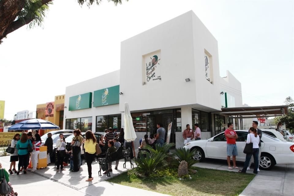 Los Bisquets Obregón abrió en Zapopan en 2012, pero tras la pandemia y otras complicaciones cerró hace meses. Era la única unidad de la marca en la Ciudad.