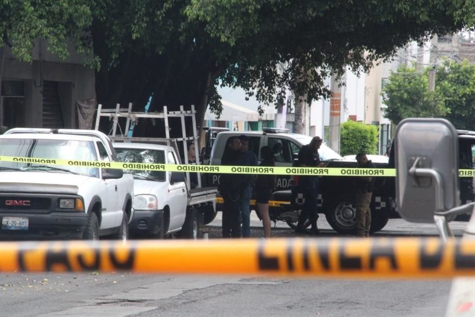 Autoridades señalaron que la víctima tenía varios impactos de bala en la espalda.