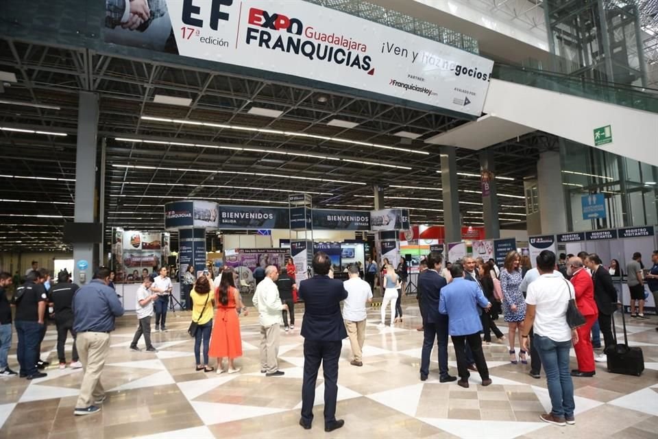 Expo Franquicias cuenta con 100 expositores que buscan inversión.