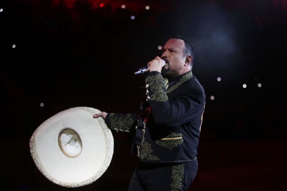 Los boletos para ver a Pepe Aguilar en concierto ene l Auditorio Telmex salen a la venta el 3 de julio.