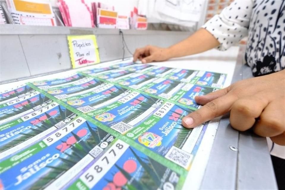 La serie completa de la edición especial del billete de la Lotería Nacional, asciende a 800 pesos.