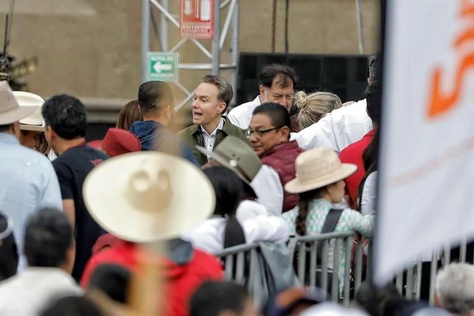 Los aspirantes presidenciales formaron parte del público.