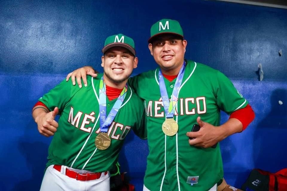 La Selección Mexicana se pudo quitar la espina centroamericana al obtener su primera medalla de oro en esta justa.
