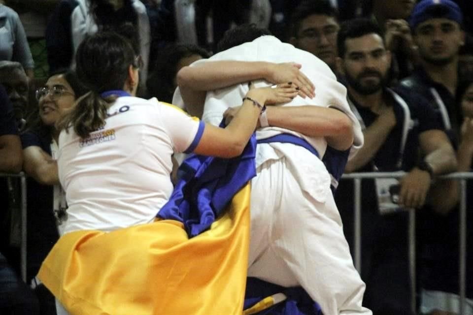 Al cierre de la jornada de ayer, Jalisco quedó con 405 preseas de oro.