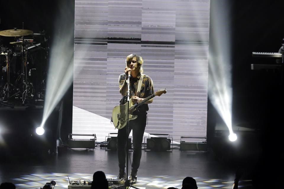 Siddhartha tuvo un emotivo reencuentro con sus fans durante el concierto que dio en el Auditorio Pabellón M.