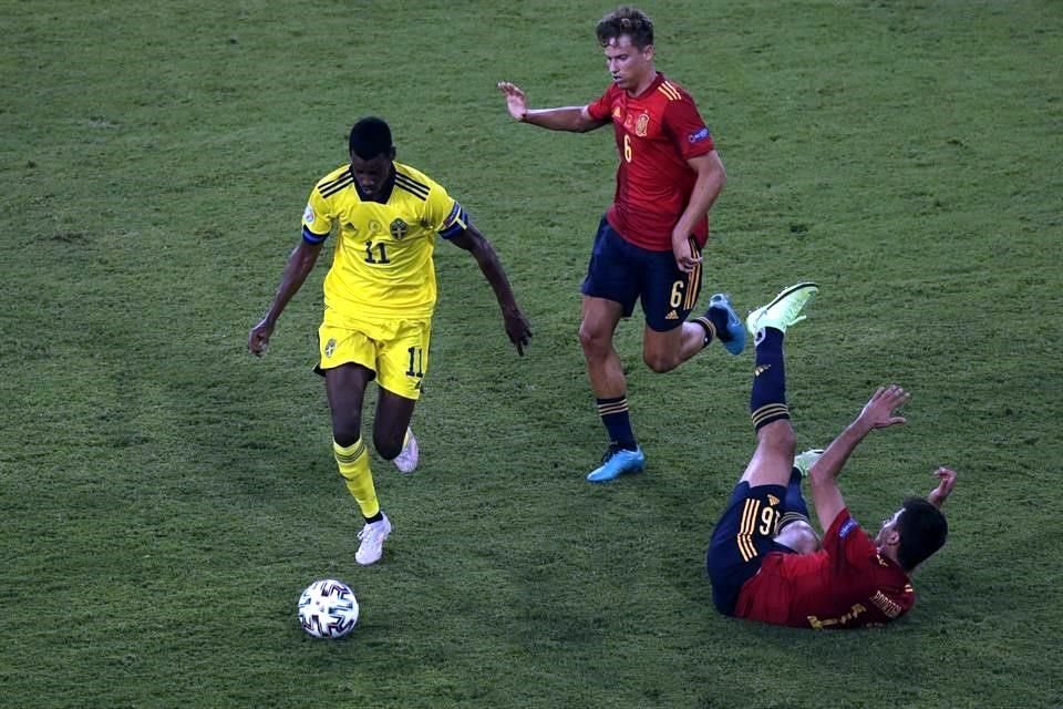 Alexander Isak fue el jugador más peligroso de Suecia.