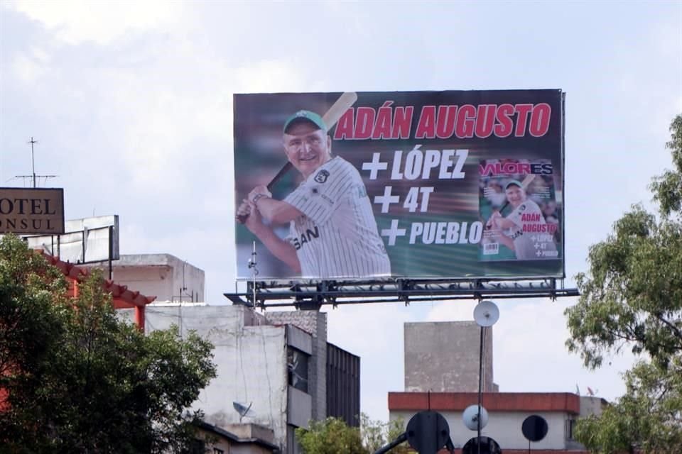 De la muestra de  170 anuncios contabilizados por REFORMA, Adán Augusto López encabeza el número de carteleras con 108.