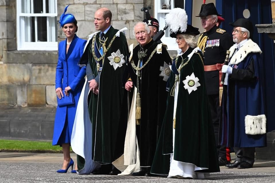 El Príncipe Guillermo fue acompañado de su esposa, Catalina Middleton, a la ceremonia de coronación del Rey Carlos III.