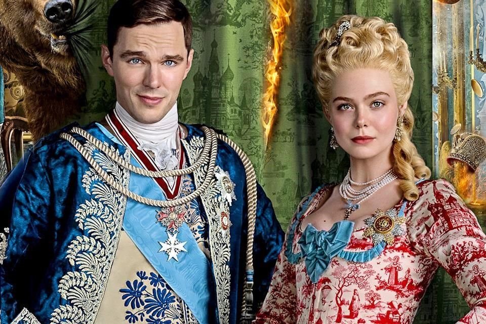 Asegura Elle Fanning que se entrega en cuerpo y alma a su papel como la ex Emperatriz rusa, Catalina la Grande, en la serie 'The Great'.