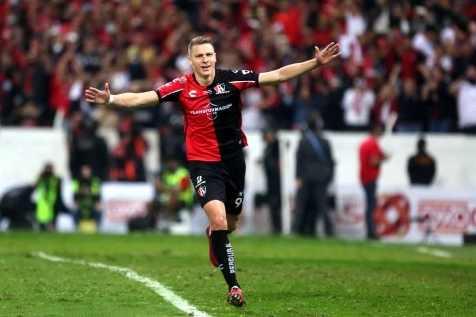 Julio Furch anotó el penal que le dio al Atlas el segundo campeonato de su historia.