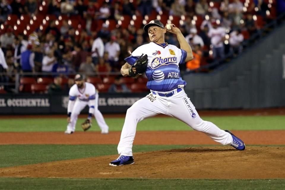Orlando Lara lanzó el primer sin hit ni carrera en la LMP para los Charros el 26 de octubre de 2018 ante los Águilas de Mexicali.