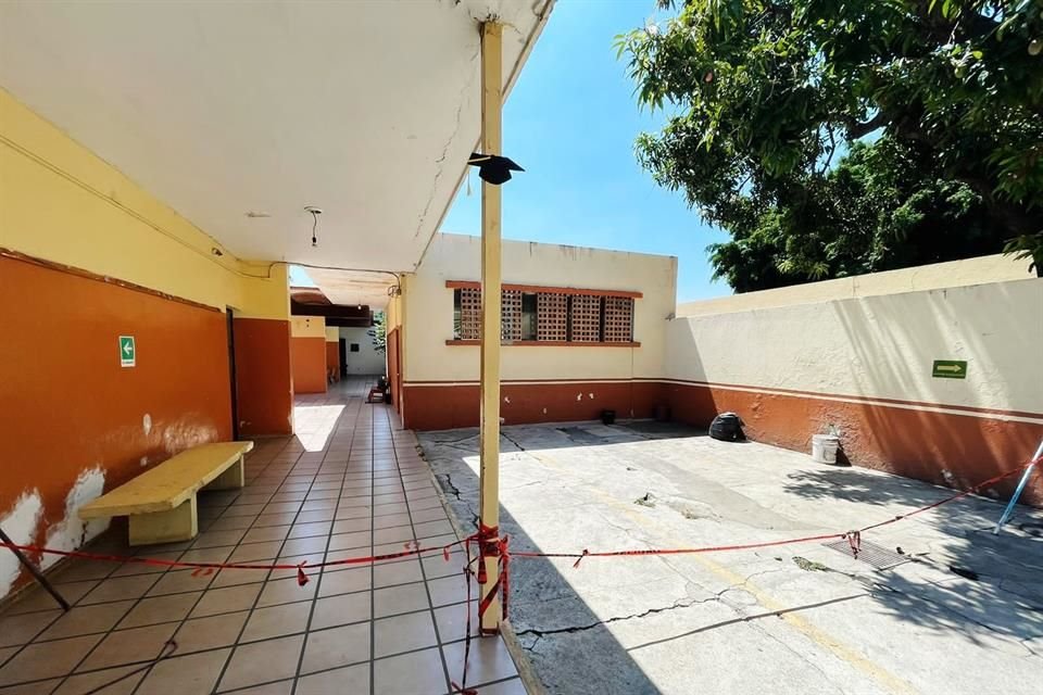 El Centro de Atención Múltiple de La Normal atiende a niños con capacidades diferentes, pero tiene daño estructural y no está en la lista de mantenimiento de la SEJ.
