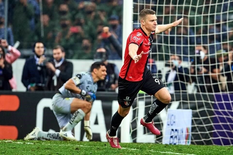 Julio Furch anotó los penales decisivos para los títulos del Atlas tanto ante León como ante Pachuca.