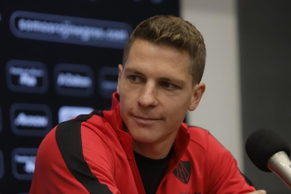 Julio Cesar Furch dejará el equipo de Atlas para unirse al Santos F.C. de Brasil.
