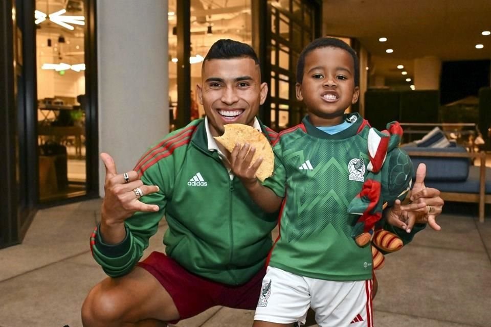 Orbelín Pineda disfrutó también el momento.