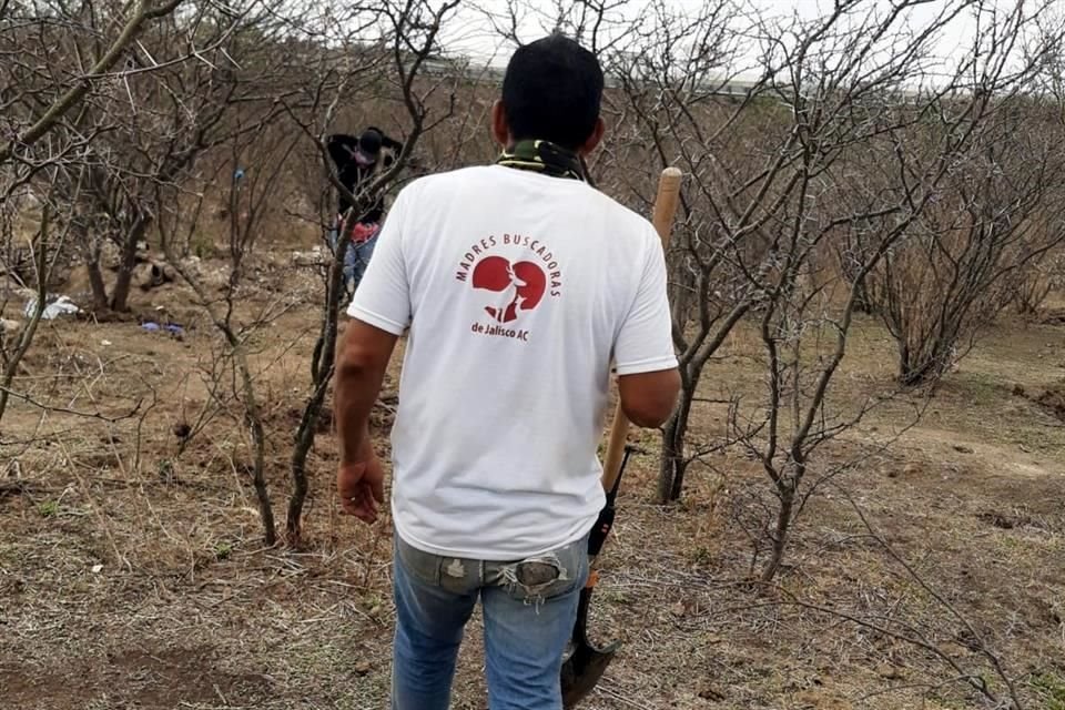 A la deriva y con dos terceras partes por procesar está la fosa clandestina localizada en la zona de San Lucas Evangelista.