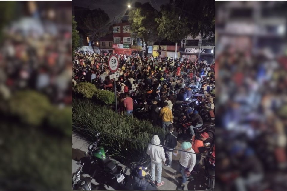 Grupos de motociclistas bloquean Eje Central.