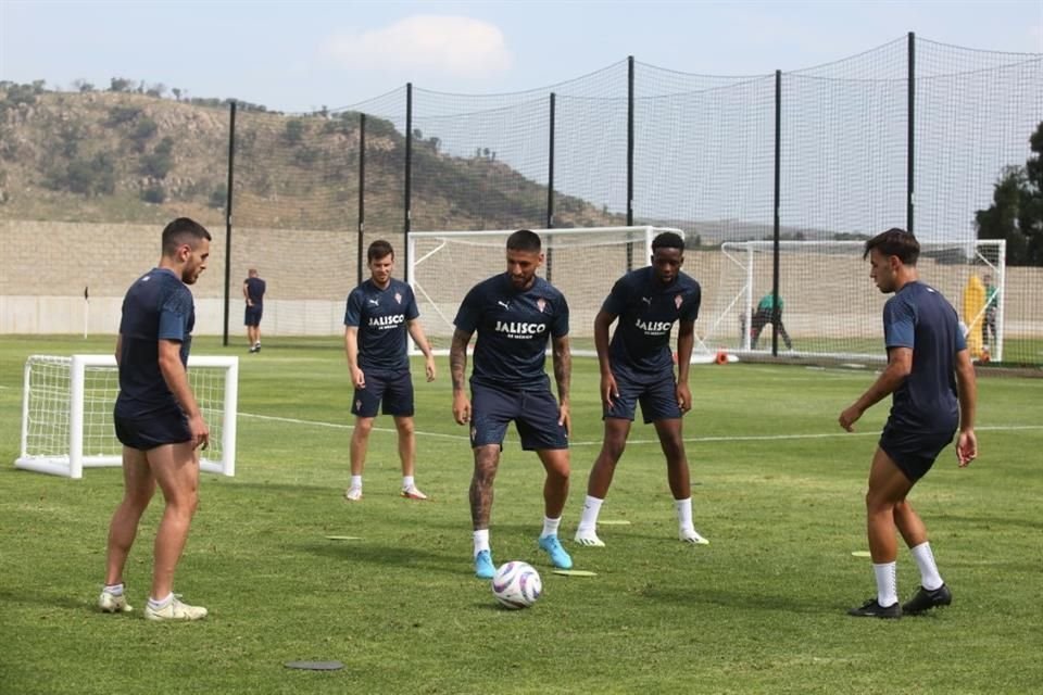 Atlas enfrentará mañana, por primera vez en la era de Orlegi a su hermano, el Sporting de Gijón, en donde también dirán adiós a Julio Furch.