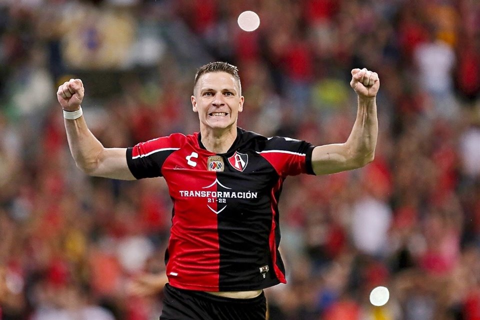 Julio Furch anotó 25 goles con el Atlas, dos de ellos valieron los títulos del Apertura 2021 y el Clausura 2022. 