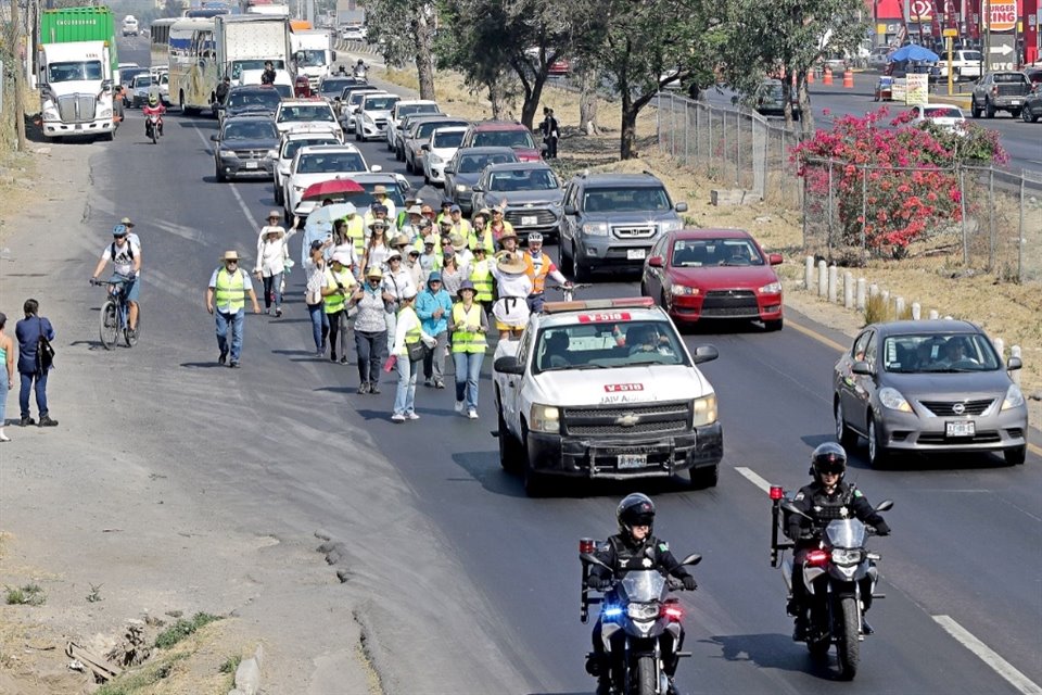 Vecinos de la zona se han manifestado para exigir soluciones de movilidad.