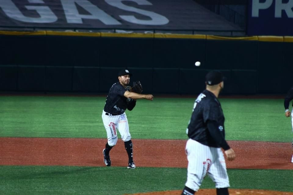 Los Mariachis se vieron superados por los Bravos, pero se agenciaron la serie.