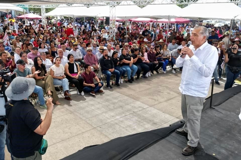 Adán Augusto López se encuentra de gira en Tecate, Baja California.