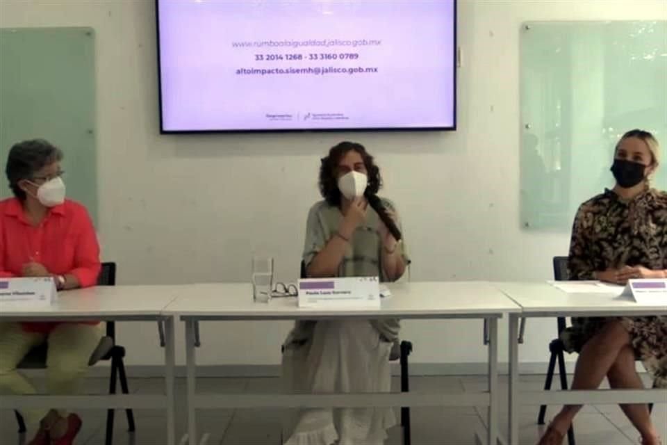 Alma Álvarez (izq. a der.), Subsecretaria de Igualdad de Género; Paola Lazo, Secretaria de Igualdad Sustantiva; Valeria McMillan, Directora para el Desarrollo de Capacidades para las Mujeres.