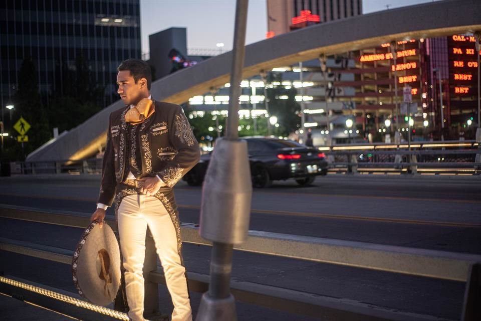La experiencia del bailarín tapatío Juan Pablo Sánchez se remonta a sus 14 años.