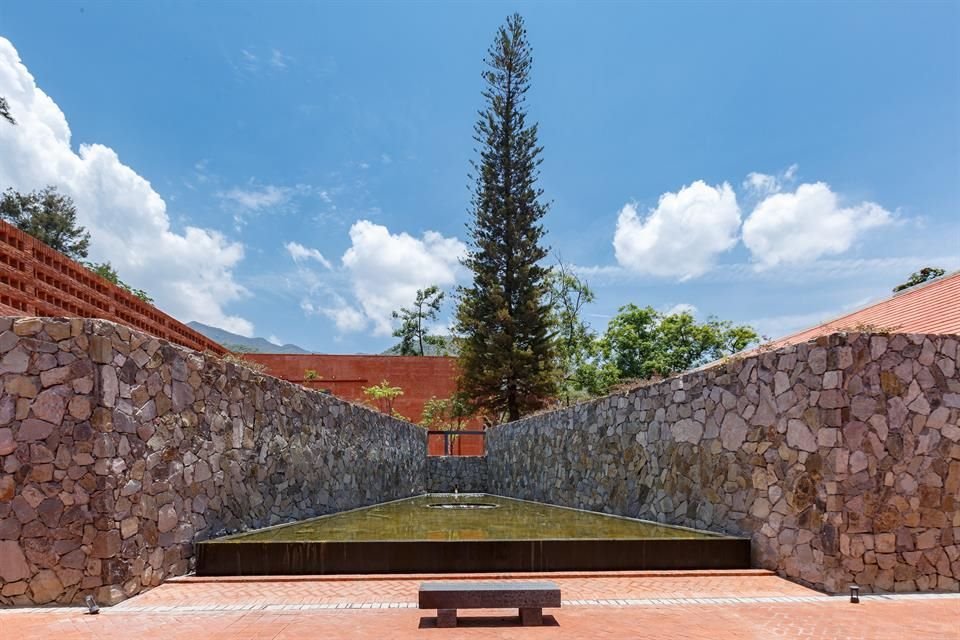 Fuente interior del Centro para la Cultura y las Artes de la Ribera en Ajijic.