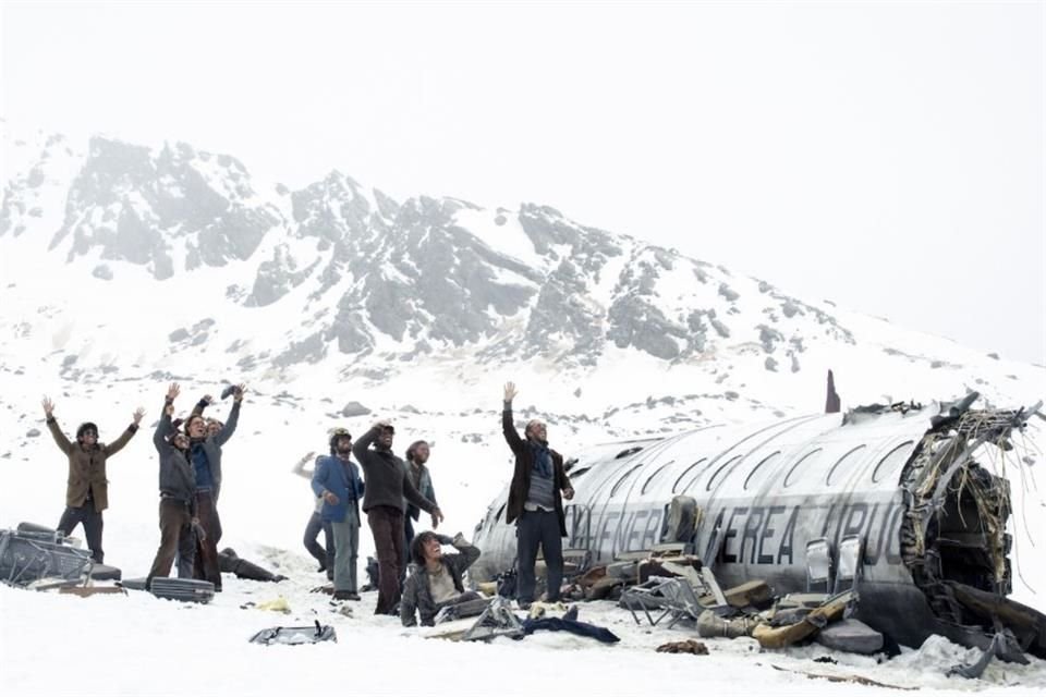 La película 'La Sociedad de la Nieve' del cineasta Juan Antonio Bayona clausurará el Festival de Cine de Venecia.