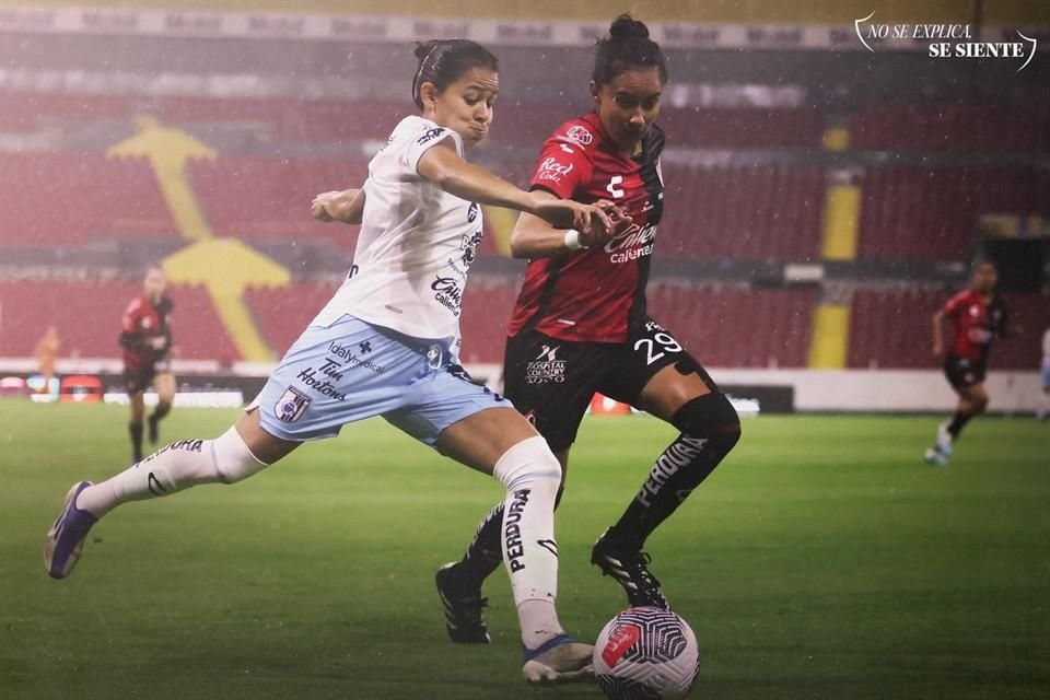 Atlas femenil tuvo una triste presentación en una noche tormentosa en el Estadio Jalisco