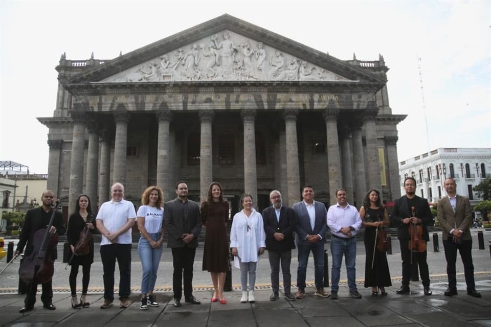 Con 16 músicos, dirigidos por Rodrigo Sierra Moncayo, arranca la Orquesta Metropolitana, que presentará programas en varias partes del Estado cuando otras orquestas están de vacaciones.