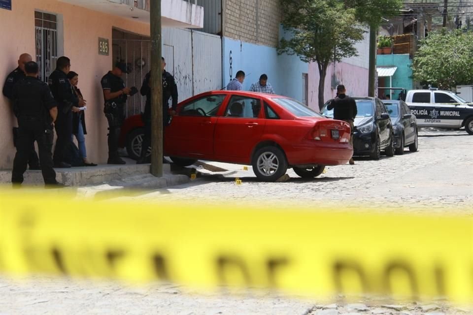 Un hombre de aproximadamente 60 años fue atacado a balazos en la Colonia Paraísos del Colli y trasladado en estado regular a un puesto de socorros.