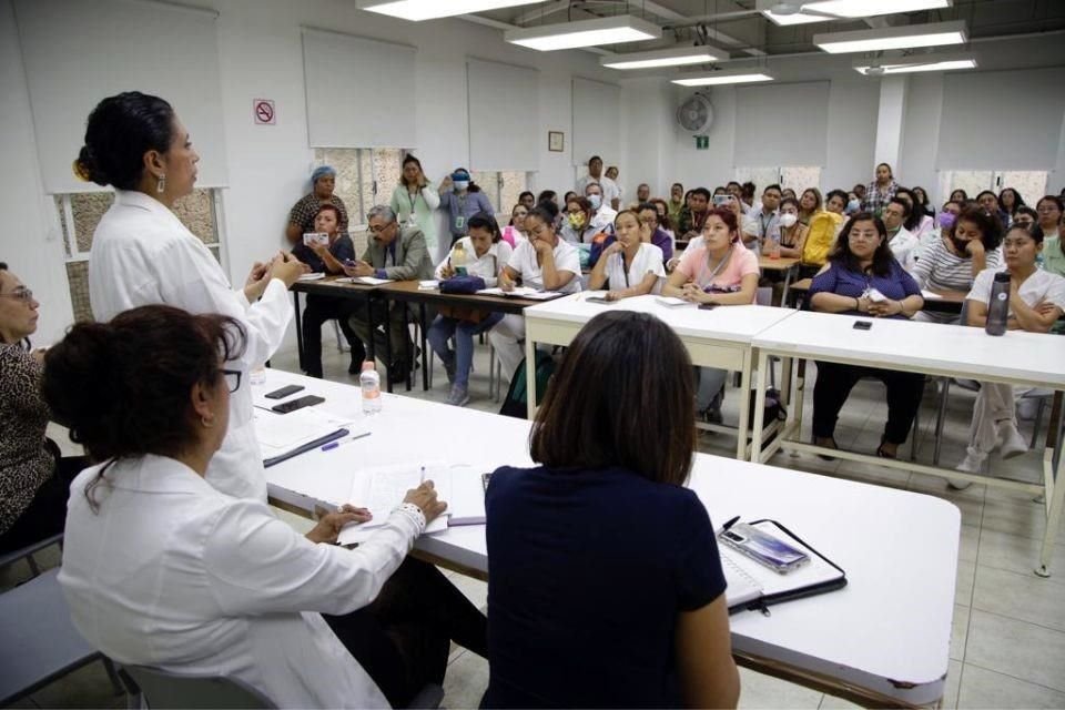 Autoridades de Sedesa organizaron reuniones con personal de hospitales para informar sobre la conversión al sistema IMSS-Bienestar.