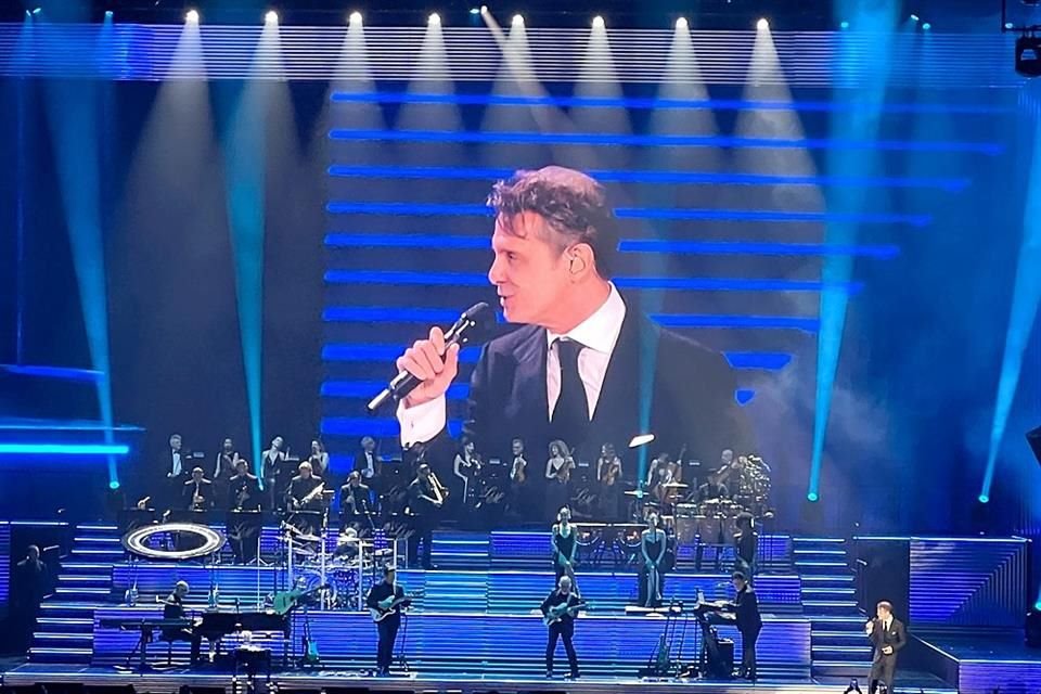 El cantante Luis Miguel desbordó talento y simpatía en el arranque de su Luis Miguel Tour 2023, en Argentina.