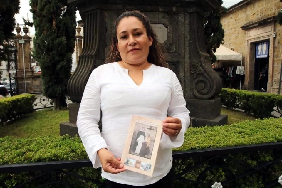 Bertha Berenice asistió a la misa por el 231 aniversario luctuoso de Fray Antonio Alcalde.