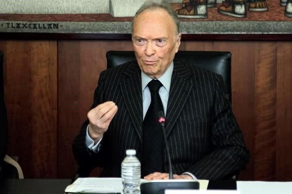 Legisladores coincidieron en que la renuncia de Gertz Manero es más bien una estrategia para que el Gobierno federal tenga mayor control institucional.