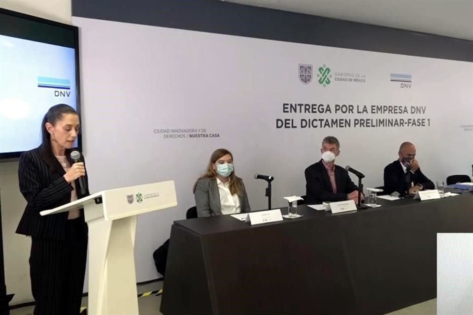 Claudia Sheinbaum, Jefa de Gobierno, durante la entrega del primer dictamen preliminar de la empresa noruega DNV que investiga el colapso de la L-12.