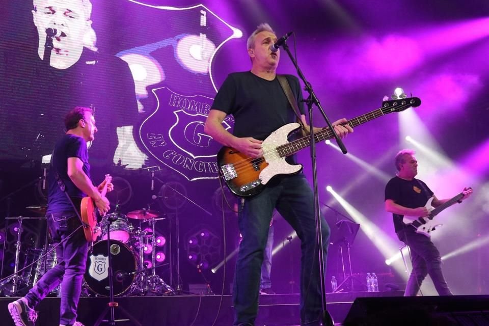 Además de lanzar su próximo disco, los Hombres G también trabajan en el lanzamiento de un libro y en la producción de un filme y una serie.