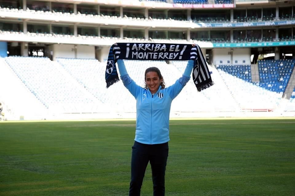 Eva Espejo fue presentado oficialmente como directora técnica de las Rayadas.