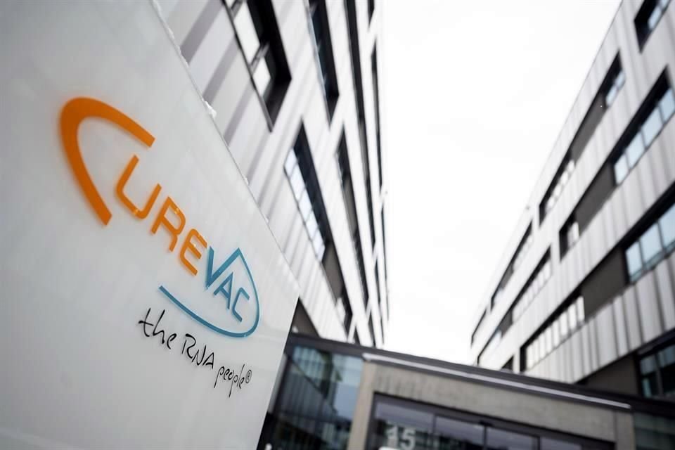 La vacuna alemana CureVac contra Covid reportó eficacia de 47% en ensayos de última fase, lo que pone en duda suministro para Unión Europea.