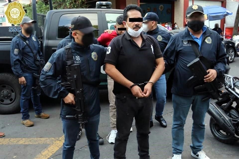 Según las investigaciones el grupo delictivo al que pertenecen opera en la Zona Poniente de la ciudad y en los municipios de Naucalpan, San Fernando y Huixquilucan, en el Estado de México.