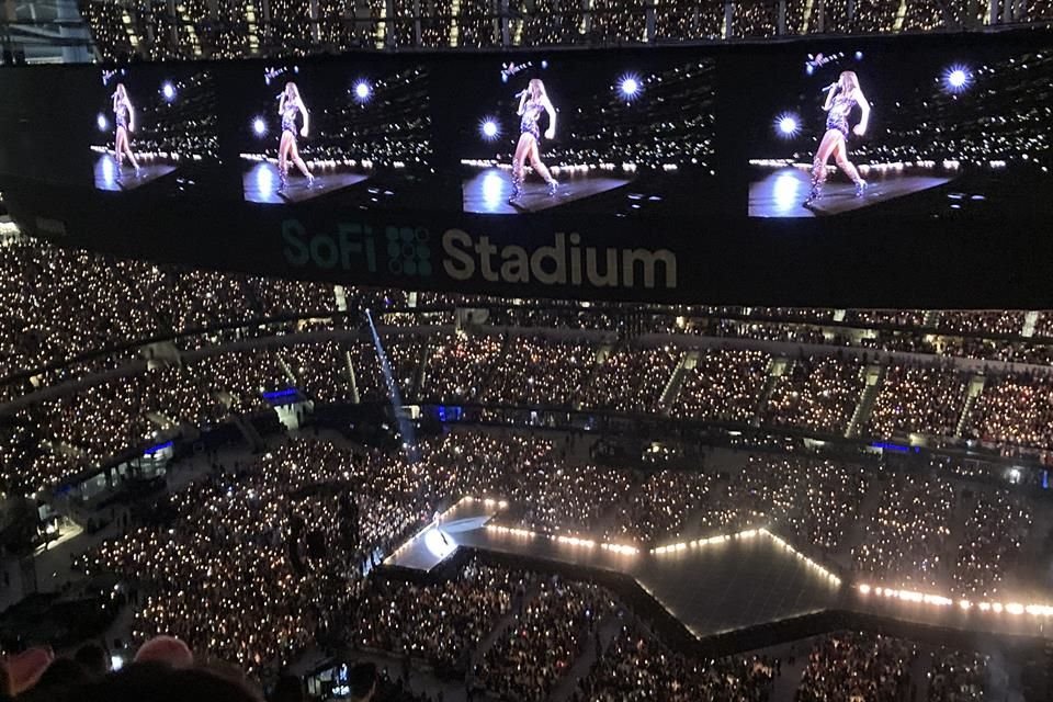 Swift cerró su gira por su país con el show 53 y el sexto en el Sofi Stadium de Los Ángeles.